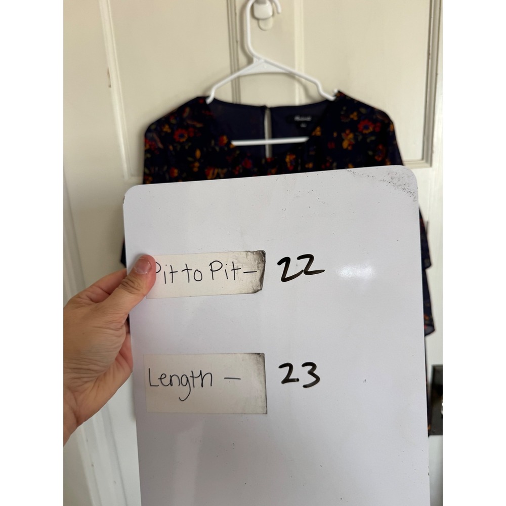 Madewell navy floral ruffle sleeve blouse  size large - Picture 10 of 10